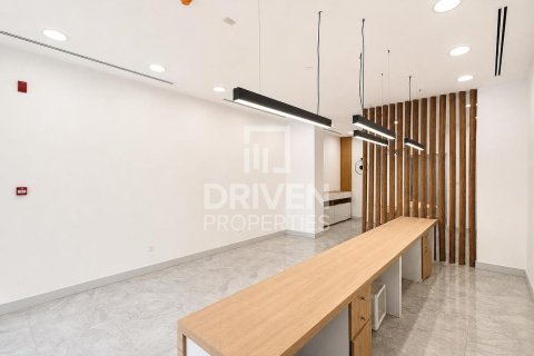 Снять в аренду магазин в Аль-Сатве, Дубай: 64.38м², № 145657 - фото 6