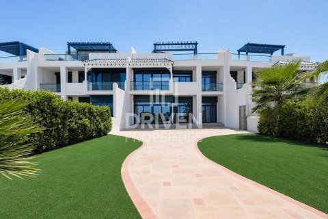 Villa en Palma Residences, Palm Jumeirah, Dubai, 5 dormitorios, 478.45 m², № 144448 - foto 2