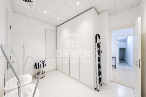 Villa en Palma Residences, Palm Jumeirah, Dubai, 5 dormitorios, 478.45 m², № 144448 - foto 11