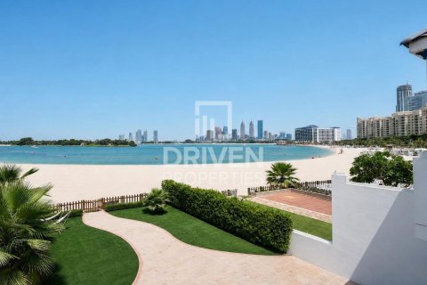 Villa en Palma Residences, Palm Jumeirah, Dubai, 5 dormitorios, 478.45 m², № 144448 - foto 4