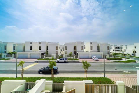 Villa en Jumeirah Islands, Dubai, 5 dormitorios, 548 m², № 143644 - foto 18
