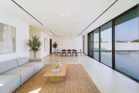 Villa en Jumeirah Islands, Dubai, 5 dormitorios, 548 m², № 143644 - foto 2
