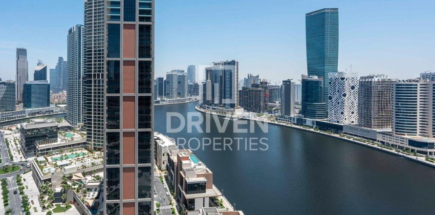 Apartamento en Business Bay, Dubai, 4 dormitorios, 402.55 m², № 144263