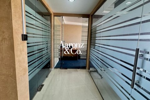 Office in Business Bay, Dubai 189 sq.m. № 143767 - photo 7