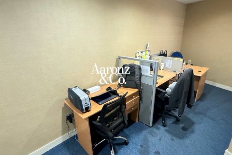 Office in Business Bay, Dubai 189 sq.m. № 143767 - photo 8