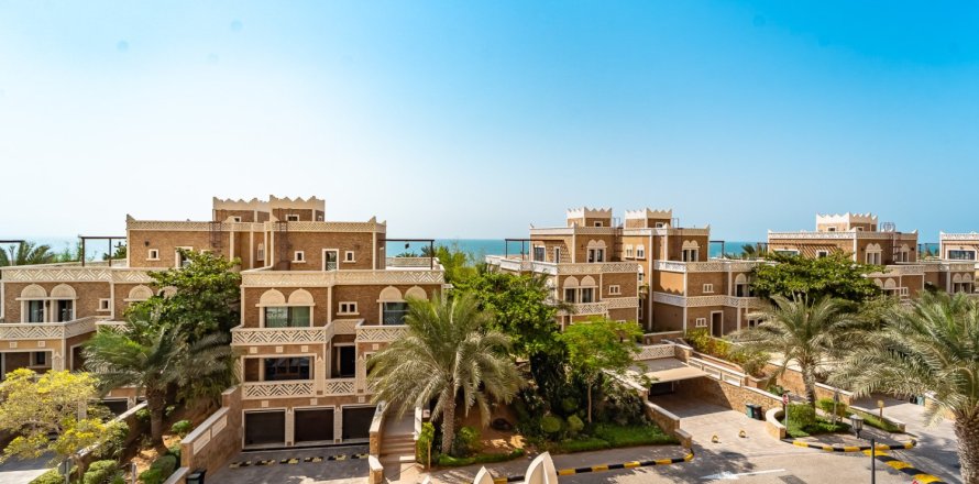 Appartement à Palm Jumeirah, Dubai, 2 chambres, 224 m², № 143535