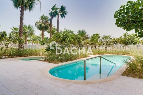 Apartment in Palm Jumeirah, Dubai 4 bedrooms, 1310 sq.m. № 143485 - photo 16