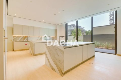 Apartment in Palm Jumeirah, Dubai 4 bedrooms, 1310 sq.m. № 143485 - photo 7
