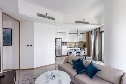 Снять в аренду квартиру в Address Harbour Point, Dubai Creek Harbour (The Lagoons), Дубай: 2 спальни, 104.33м², № 145288 - фото 2