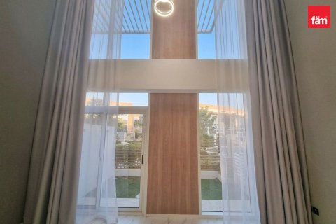 Townhouse in Dubai 2 bedrooms, 98.5 sq.m. № 145933 - photo 6