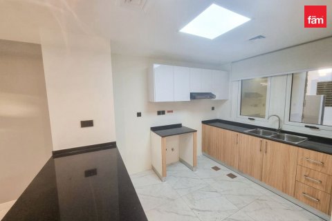 Townhouse in Dubai 2 bedrooms, 98.5 sq.m. № 145933 - photo 5