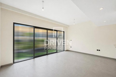 Townhouse in Damac Lagoons, Dubai 4 bedrooms, 144 sq.m. № 145603 - photo 3