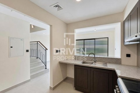 Townhouse in Damac Lagoons, Dubai 4 bedrooms, 144 sq.m. № 145603 - photo 15