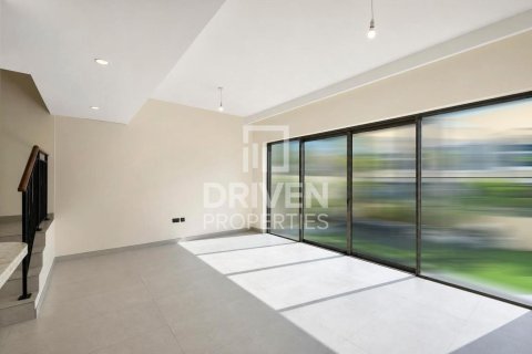 Townhouse in Damac Lagoons, Dubai 4 bedrooms, 144 sq.m. № 145603 - photo 2