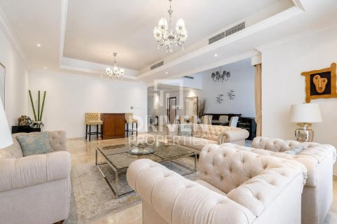 فيلا في فيلات, دبي 4 غرف نوم, 604.06 م² رقم 144423 - صورة 3