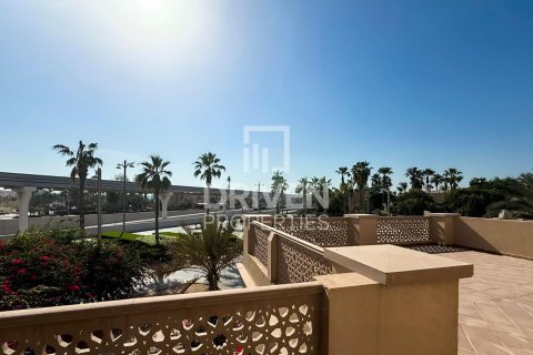 Villa à Canal Cove Villas, Palm Jumeirah, Dubai, 4 chambres, 468.79 m², № 145539 - photo 7