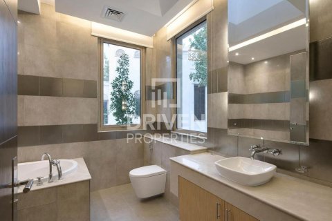 Villa en Jasmine Leaf, Al Barari, Dubai, 6 dormitorios, 1017.57 m², № 144741 - foto 18