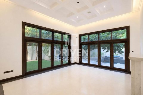 Villa en Jasmine Leaf, Al Barari, Dubai, 6 dormitorios, 1017.57 m², № 144741