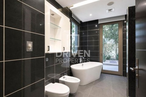 Villa en Jasmine Leaf, Al Barari, Dubai, 6 dormitorios, 1017.57 m², № 144741 - foto 15