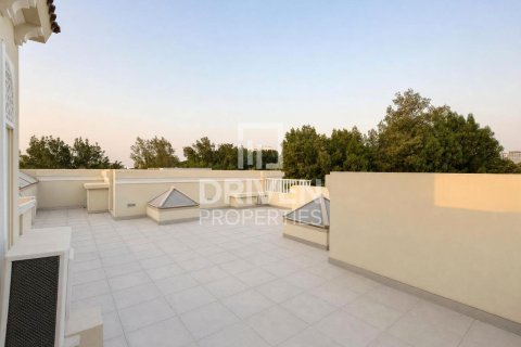 Villa en Jasmine Leaf, Al Barari, Dubai, 6 dormitorios, 1017.57 m², № 144741 - foto 26
