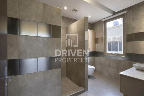 Villa en Jasmine Leaf, Al Barari, Dubai, 6 dormitorios, 1017.57 m², № 144741 - foto 17