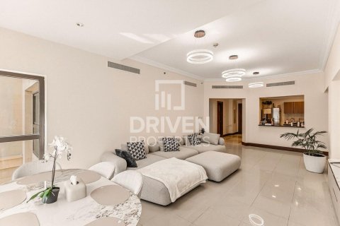 Apartment in Golden Mile, Palm Jumeirah, Dubai 2 bedrooms, 167.97 sq.m. № 144961 - photo 2
