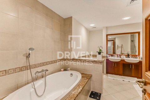 Apartment in Golden Mile, Palm Jumeirah, Dubai 2 bedrooms, 167.97 sq.m. № 144961 - photo 11