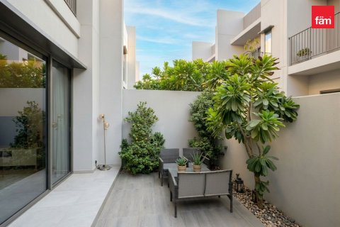 Townhouse in Mohammed Bin Rashid City, Dubai 2 bedrooms, 112.2 sq.m. № 144013 - photo 2