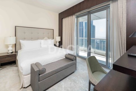 Penthouse in Downtown Dubai (Downtown Burj Dubai), Dubai 4 bedrooms, 429 sq.m. № 143529 - photo 17