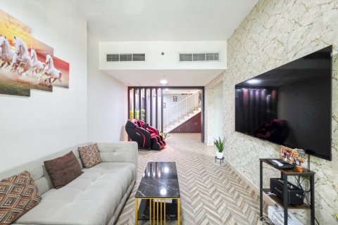 Appartement à Dubai Sports City, Dubai, 2 chambres, 191 m², № 143591 - photo 7