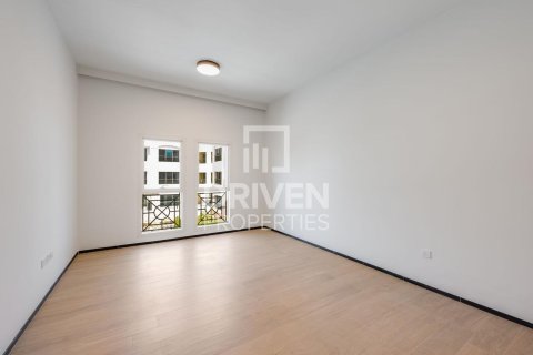 Снять в аренду квартиру в Umm Suqeim 3, Умм-Сукейм, Дубай: 2 спальни, 124.95м², № 145556 - фото 13