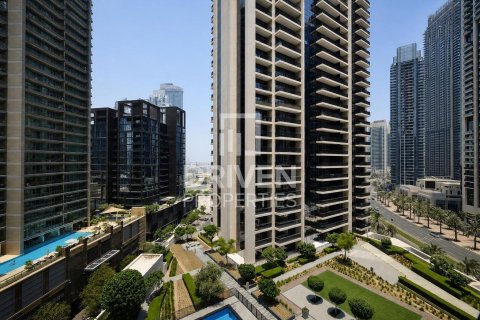 Apartment in BLVD Crescent, Downtown Dubai (Downtown Burj Dubai), Dubai 1 bedroom, 107.67 sq.m. № 145345 - photo 14