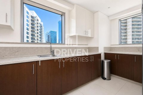 Apartment in BLVD Crescent, Downtown Dubai (Downtown Burj Dubai), Dubai 1 bedroom, 107.67 sq.m. № 145345 - photo 6