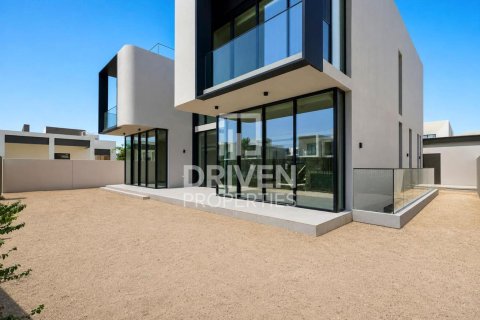 Villa in Dubai Hills Estate, Dubai 5 bedrooms, 649.02 sq.m. № 145043 - photo 24