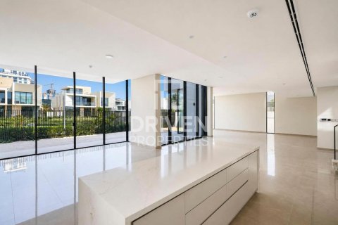 Villa in Dubai Hills Estate, Dubai 5 bedrooms, 649.02 sq.m. № 145043
