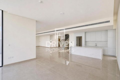 Villa in Dubai Hills Estate, Dubai 5 bedrooms, 649.02 sq.m. № 145043 - photo 2