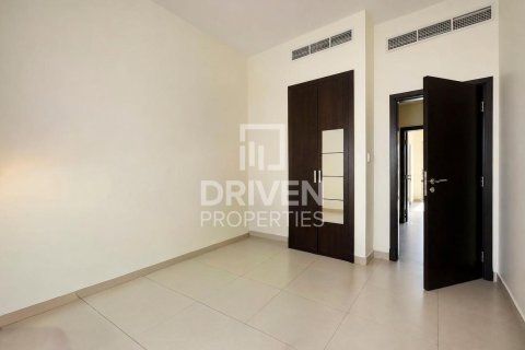 Townhouse in International City, Dubai 3 bedrooms, 154.03 sq.m. № 145625 - photo 13