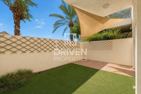 Townhouse in International City, Dubai 3 bedrooms, 154.03 sq.m. № 145625 - photo 17