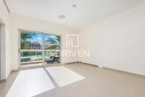 Townhouse in International City, Dubai 3 bedrooms, 154.03 sq.m. № 145625 - photo 8