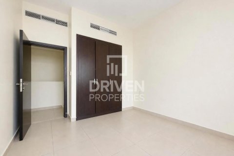 Townhouse in International City, Dubai 3 bedrooms, 154.03 sq.m. № 145625 - photo 15