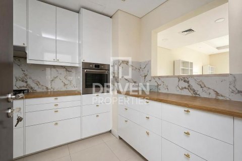 Townhouse in International City, Dubai 3 bedrooms, 154.03 sq.m. № 145625 - photo 7