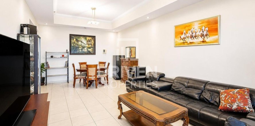 Appartement à Churchill Towers, Business Bay, Dubai, 2 chambres, 136.75 m², № 144688