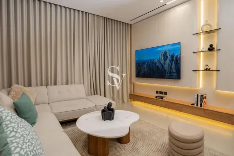 Apartment in Dubai Land, Dubai 2 bedrooms, 112 sq.m. № 124070