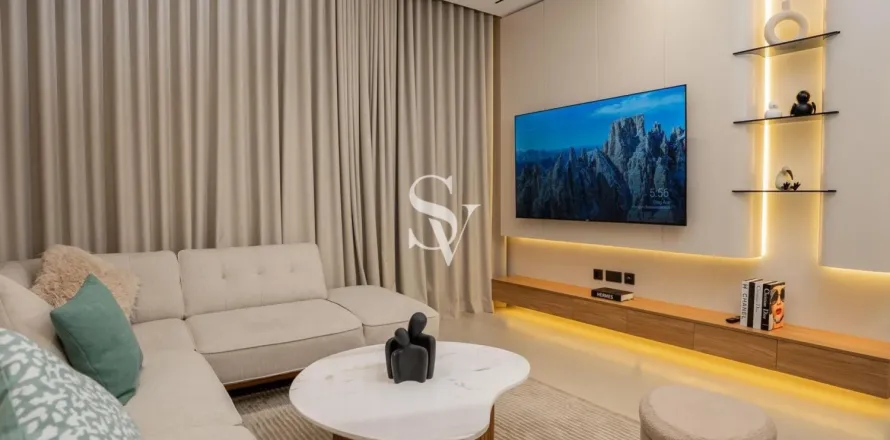 Квартира в Dubai Land, Дубай, 2 спальни, 112м², № 124070