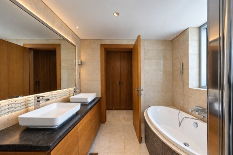 Penthouse in Business Bay, Dubai 4 bedrooms, 602.01 sq.m. № 145763 - photo 18
