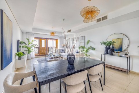 Apartment in The Crescent, Palm Jumeirah, Dubai 2 bedrooms, 181.72 sq.m. № 144446 - photo 11
