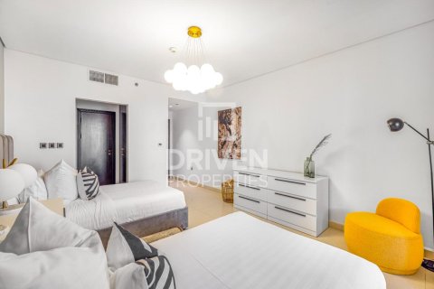 Apartment in The Crescent, Palm Jumeirah, Dubai 2 bedrooms, 181.72 sq.m. № 144446 - photo 9