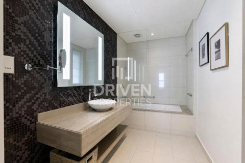Apartment in DAMAC Towers by Paramount, Business Bay, Dubai 1 bedroom, 87.24 sq.m. № 145073 - photo 12