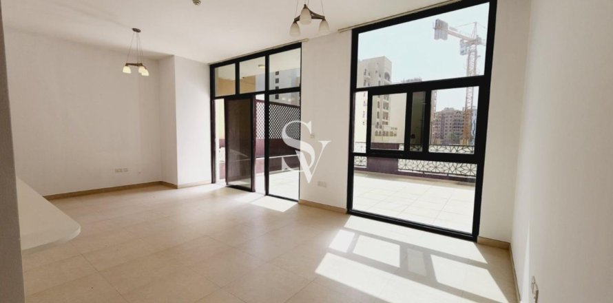 Квартира в Al Jaddaf, Дубай, 2 спальни, 112м², № 113250