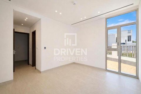 Villa in Jumeirah Park, Dubai 5 bedrooms, 547.57 sq.m. № 145235 - photo 12